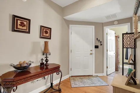 7603 Shannon Lakes Way Indianapolis IN 46217