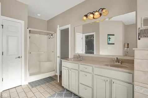 7603 Shannon Lakes Way Indianapolis IN 46217
