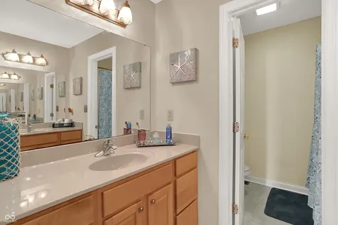 7603 Shannon Lakes Way Indianapolis IN 46217