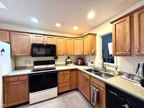 673 Brook Drive Greenwood IN 46143
