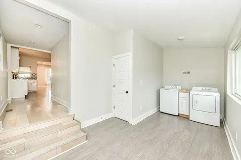 1043 N Beville Avenue Indianapolis IN 46201