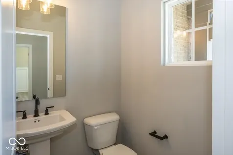 1914 Delp Court Avon IN 46123