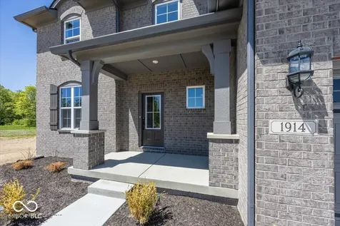 1914 Delp Court Avon IN 46123