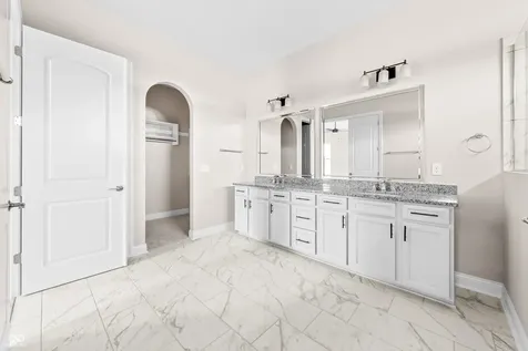 4248 Stone Lake Drive Zionsville IN 46077