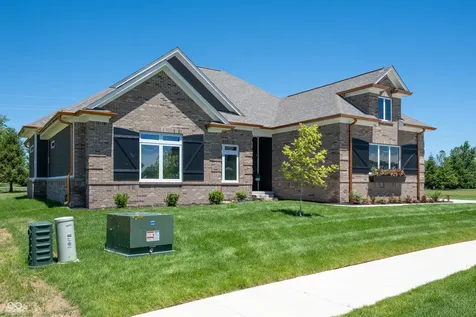 4248 Stone Lake Drive Zionsville IN 46077