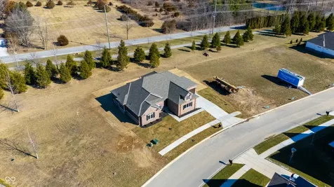 4248 Stone Lake Drive Zionsville IN 46077
