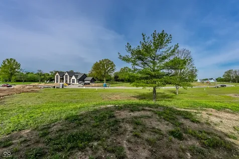 1434 N Asherwood Lane Carmel IN 46032