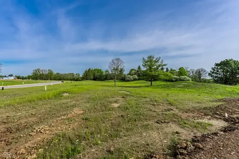 1434 N Asherwood Lane Carmel IN 46032