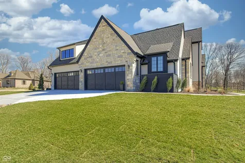1434 N Asherwood Lane Carmel IN 46032