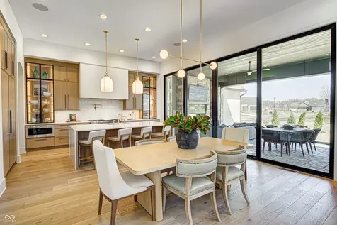1434 N Asherwood Lane Carmel IN 46032