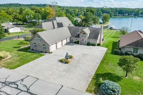 1085 E North Shore Drive Brownstown IN 47220