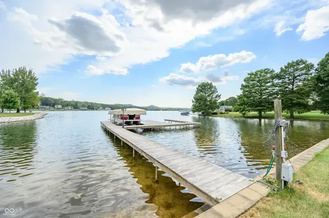 1085 E North Shore Drive Brownstown IN 47220