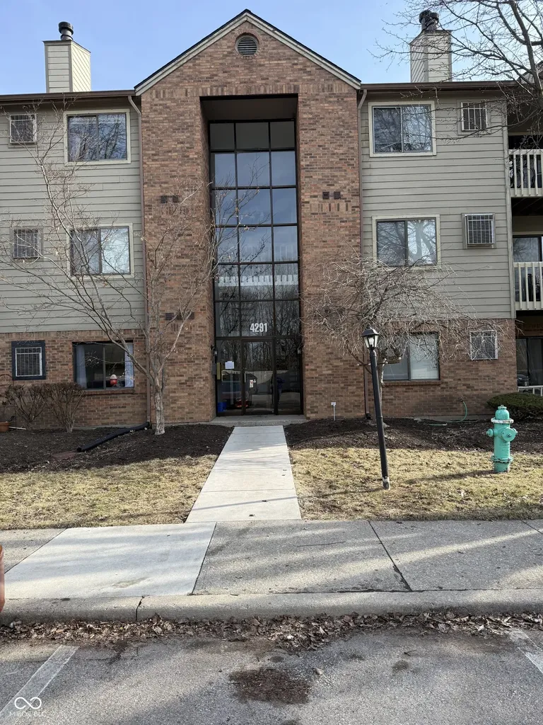 4291 Village Parkway Circle W Indianapolis IN 46254
