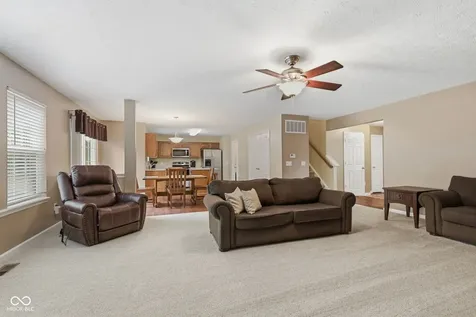 11809 Holbrook Close Fishers IN 46037
