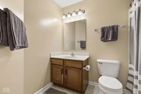 11809 Holbrook Close Fishers IN 46037