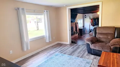 12871 W State Road 32 Yorktown IN 47396