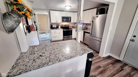 12871 W State Road 32 Yorktown IN 47396