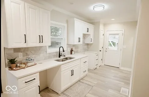4504 Winthrop Avenue Indianapolis IN 46205
