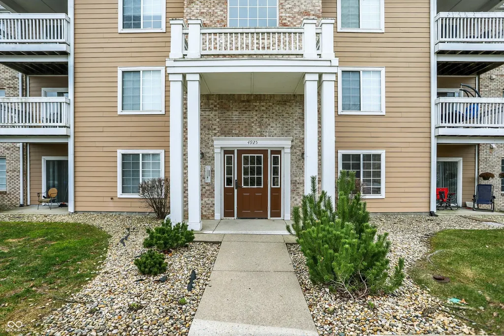 4925 Opal Ridge Lane Indianapolis IN 46237