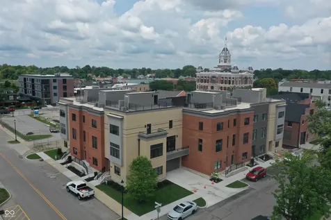 76 E Wayne Street Franklin IN 46131