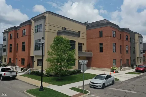 76 E Wayne Street Franklin IN 46131
