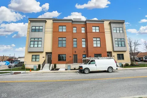 76 E Wayne Street Franklin IN 46131