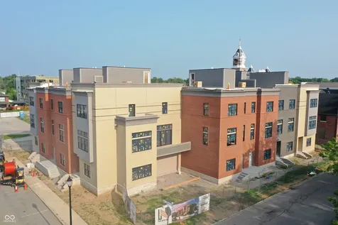 76 E Wayne Street Franklin IN 46131