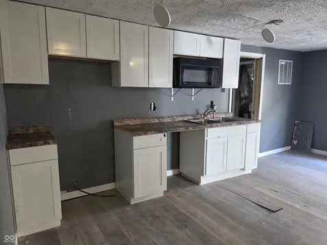 724 E Beecher Street Indianapolis IN 46203