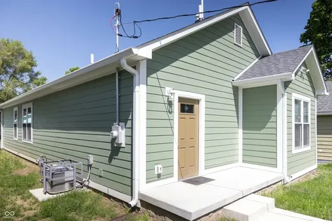 1407 N Pershing Avenue Indianapolis IN 46222