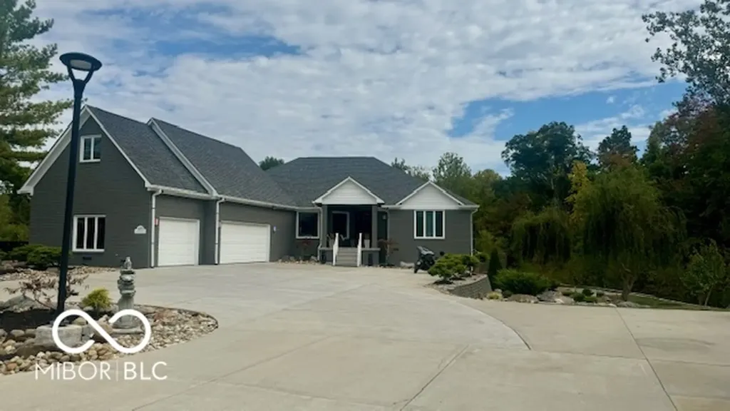 4270 Victoria Lane Avon IN 46123