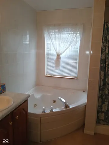10629 Simsbury Court Indianapolis IN 46236