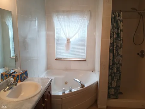 10629 Simsbury Court Indianapolis IN 46236