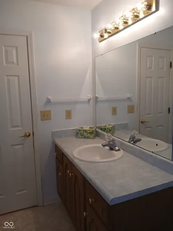 10629 Simsbury Court Indianapolis IN 46236