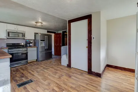 215 N Lincoln Street Galveston IN 46932