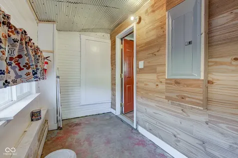 215 N Lincoln Street Galveston IN 46932