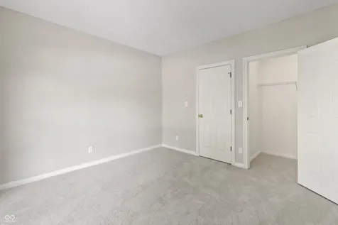 11226 Blackwalnut Point Indianapolis IN 46236