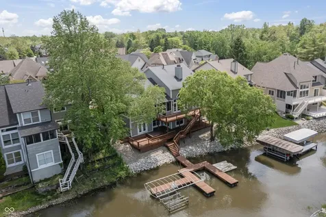 11226 Blackwalnut Point Indianapolis IN 46236