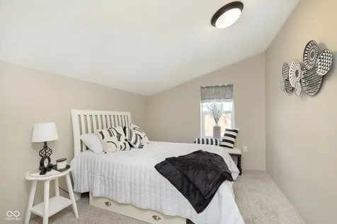 1609 S G Street Elwood IN 46036