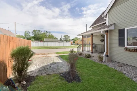 1609 S G Street Elwood IN 46036