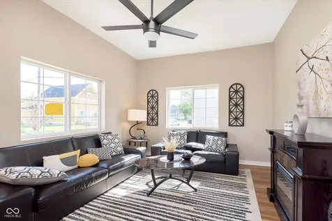 1609 S G Street Elwood IN 46036