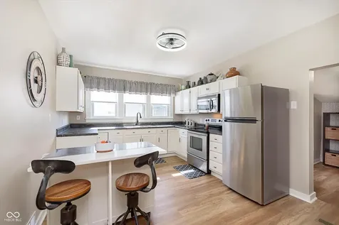 1609 S G Street Elwood IN 46036