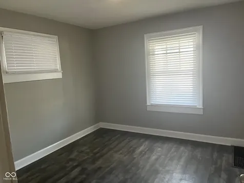 1521 E Legrande Avenue Indianapolis IN 46203
