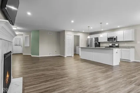 7141 Lillian Place Cumberland IN 46229