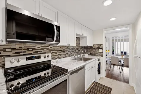 7472 Countrybrook Drive Indianapolis IN 46260