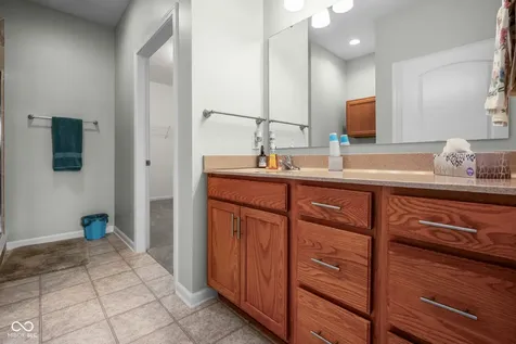 8801 Twain Lane Indianapolis IN 46239