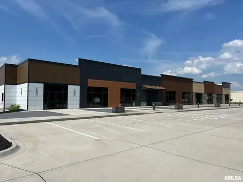 201 12TH Avenue East Moline IL 61244