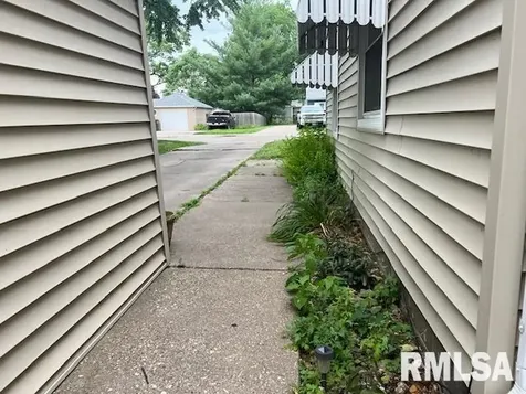 4532 23RD Avenue Rock Island IL 61201
