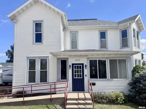 1415 4TH Street Fulton IL 61252