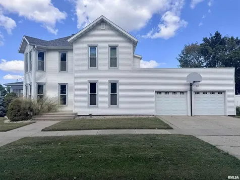 1415 4TH Street Fulton IL 61252