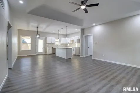 1024 11TH Avenue Fulton IL 52732